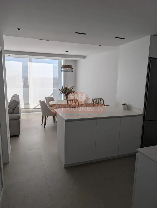 ESPECTACULAR APARTAMENTO EN ALQUILER EN PLAZA ALTOZANO ( CON
