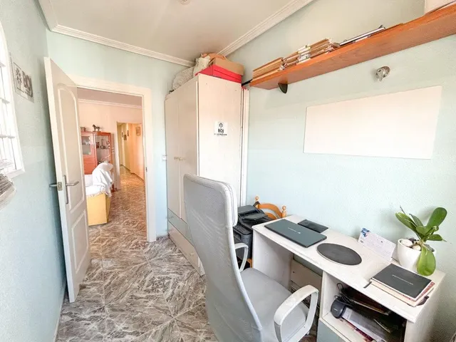 ESPACIOSO ATICO DE 3 habitaciones RODEADO DE TODOS LOS SERVICIOS — 23
