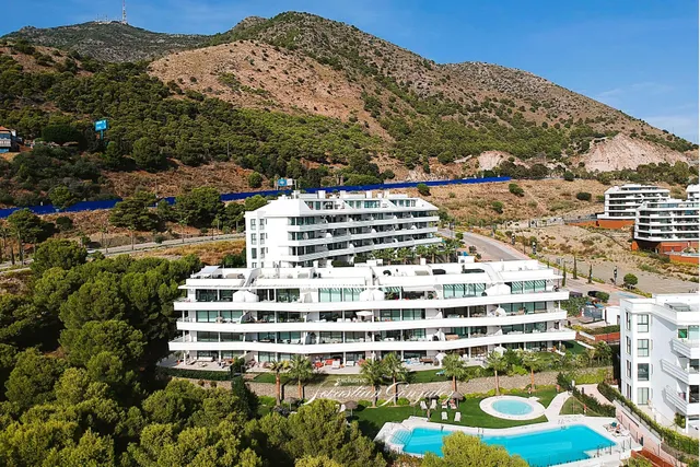 En venta: Espectacular ático de 2 dormitorios con jacuzzi privado y licencia de alquiler vacacional en Higuerón West, Costa del Sol — 27