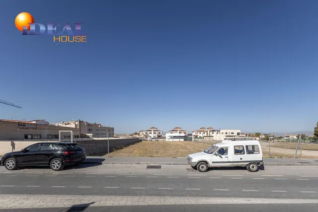 Solar de 1.175 m2 en Ogijares — 14
