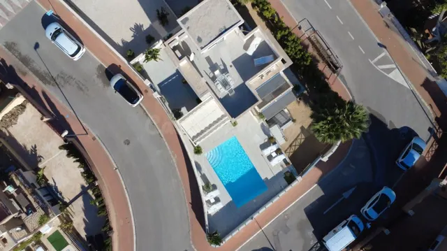 Villa 3 habitaciones 233m² en venta - La alberca - foto 3