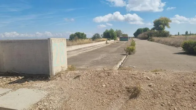Conjunto de cinco terrenos urbanos en Urb. Alto de La Muela — 12