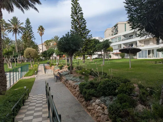Alquiler de larga temporada en Benalmádena | Vistas al mar y la montaña | Piso reformado con dormitorio extra grande. — 2
