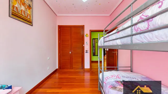 Se vende Bajo de 150m2 con jardín de 140m2 y 2 piscinas comunitarias en Sopuerta, Vizcaya — 20