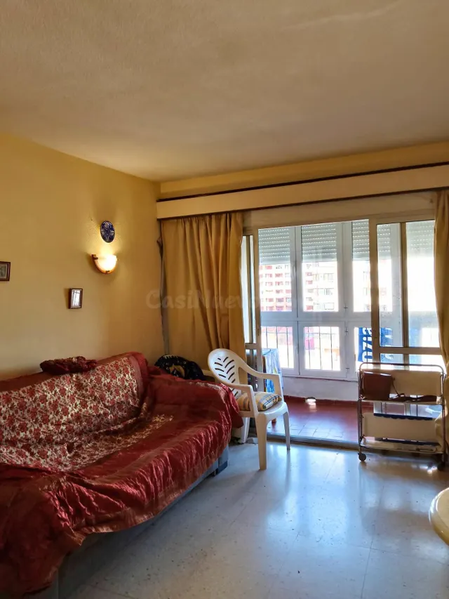 Piso con Vistas al Mar en el Paseo Marítimo de Fuengirola — 2