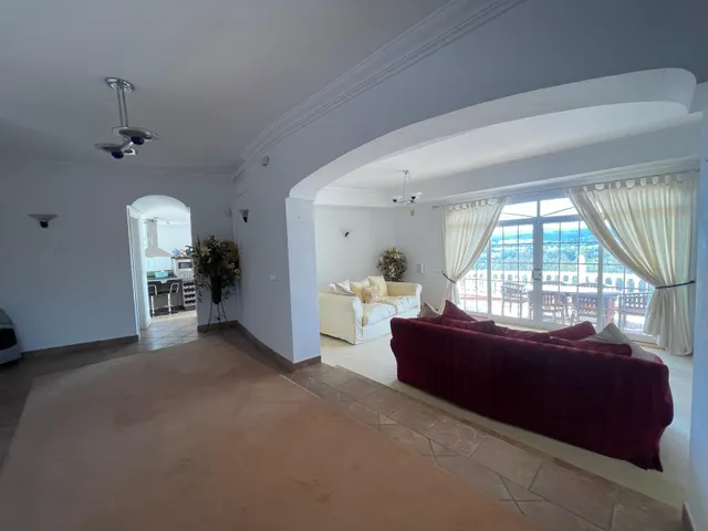 Exclusiva villa en Mijas Golf con vistas a la montaña y piscina privada — 9