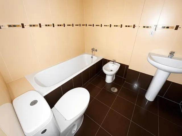 Casa adosada en venta en Utrera – 4 dormitorios, sótano y amplio espacio familiar — 20