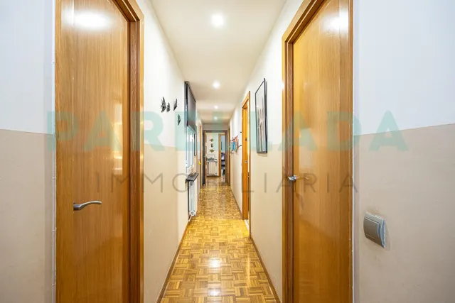 Ático exclusivo con dos terrazas y vistas al mar en el centro de Badalona — 13