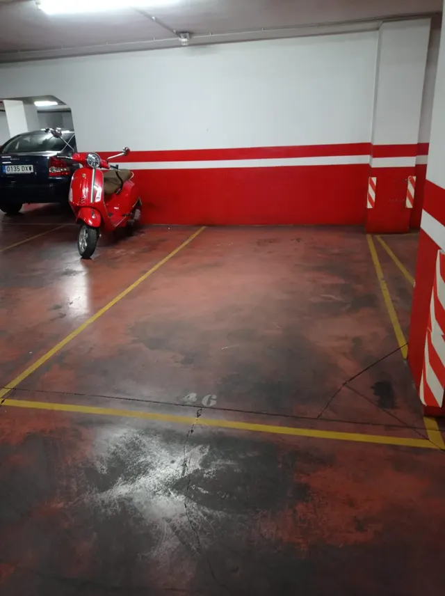 SE VENDE PLAZA DE GARAJE ZONA AVENIDA DE ESPAÑA. — 3