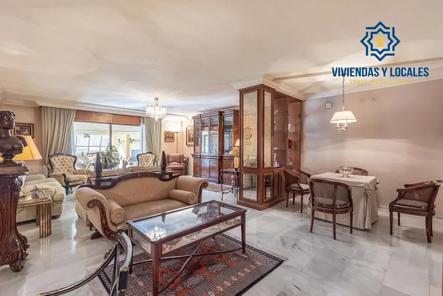 EXCLUSIVO PISO CON JARDÍN PRIVATIVO EN UNA DE LAS MEJORES URBANIZACIONES DE GRANADA — 14