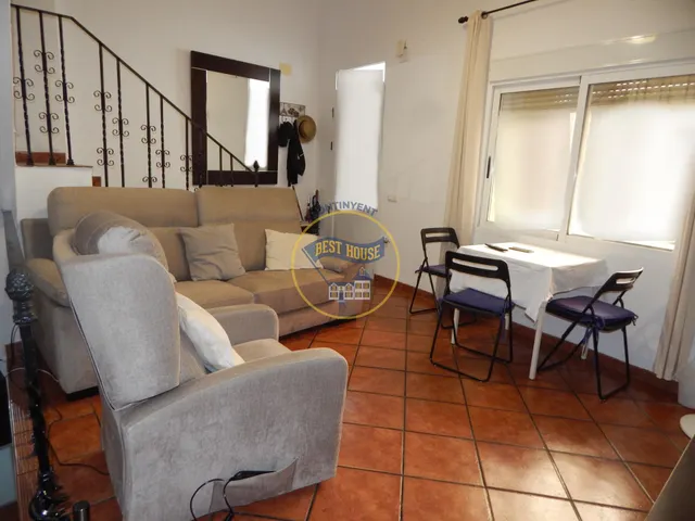 BONITA CASA CENTRICA REFORMADA. ONTINYENT. — 2