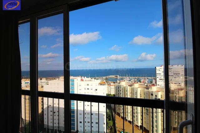 APARTAMENTO CON VISTAS INSUPERABLES AL MAR