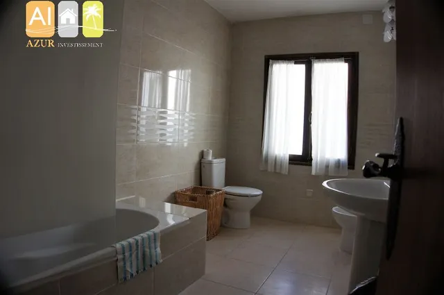 Tres casas independientes — 20