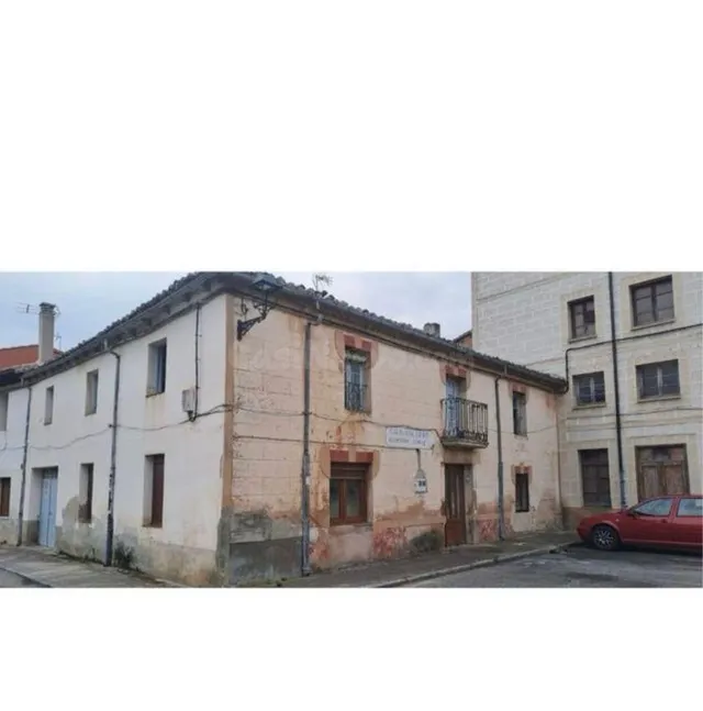 Amplia Casa de Pueblo en Villadiego - Oportunidad para Refor - foto 2