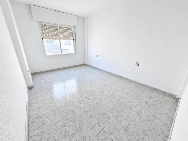 Luminosa vivienda en uno de los edificios más emblemáticos de la gran vía de Caravaca de la Cruz — 18