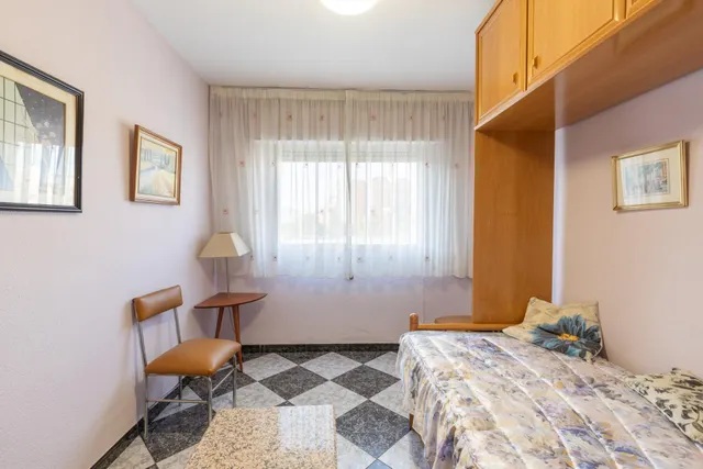 Fantástico piso en calle Palencia — 21