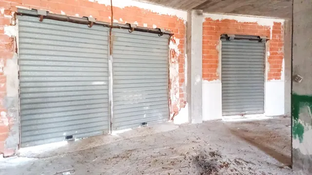 ALQUILER LOCAL COMERCIAL EN LA MEJOR UBICACIÓN DE ALTABIX NUEVO, CON 32m FACHADA Y 9 PERSIANAS A LA CALLE!!! — 13
