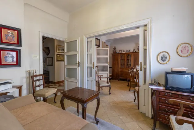 EXCLUSIVA VIVIENDA SEÑORIAL EN ANGEL GANIVET, EN PLENO CORAZON DE GRANADA — 13