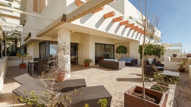Impresionante ático dúplex con panorámicas vistas al mar en  - foto 5