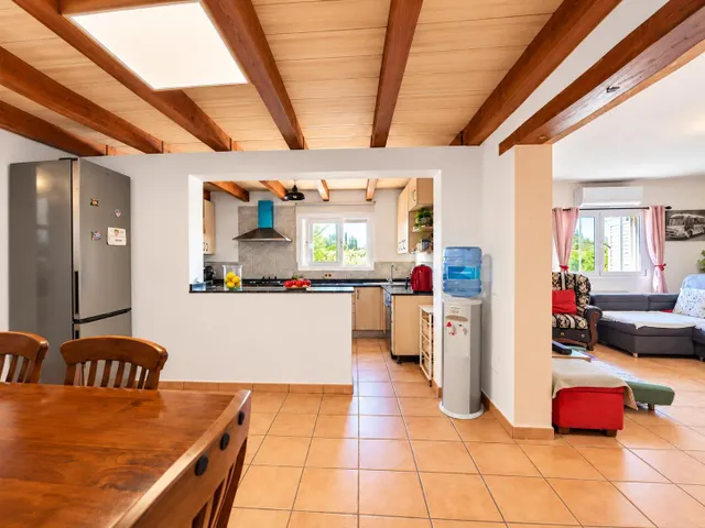Finca rústica con encanto mallorquín, piscina privada y vistas al campo — 8