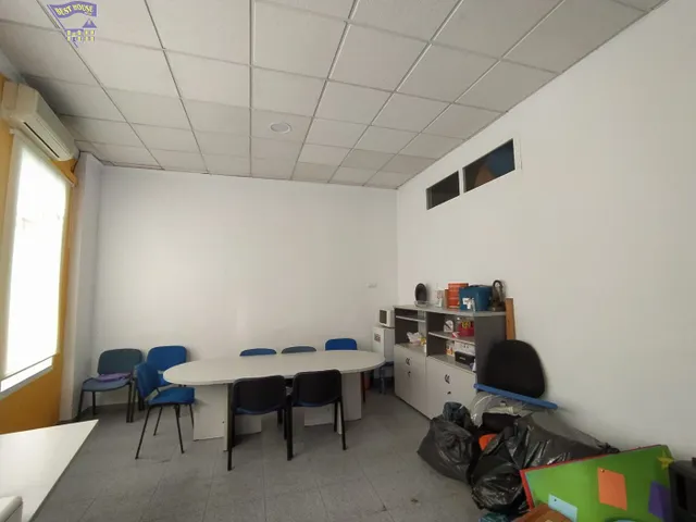 VENTA DE LOCAL COMERCIAL ZONA LAS PALOMAS — 3
