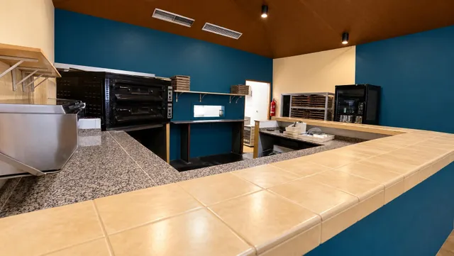 Pizzería para llevar en traspaso en Valencia | equipada | 49.000 € — 6