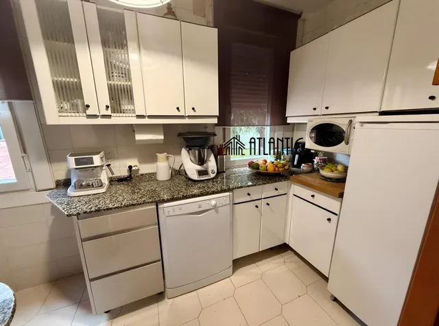 Casa 10 habitaciones 283m² en venta - Centro Urbano — 24