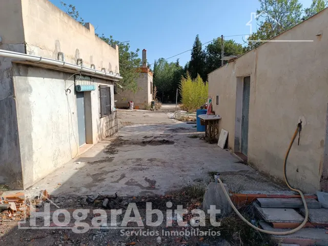 OPORTUNIDAD DE PROPIEDAD RUSTICA CON TERRENO Y PISCINA — 21