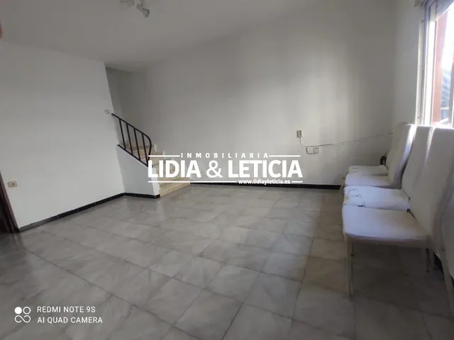 ESPECTACULAR CASA EN PABLO VI! UNA DE LAS ZONAS MÁS DEMANDADAS DE ALCALÁ DE GUADAIRA!! — 3