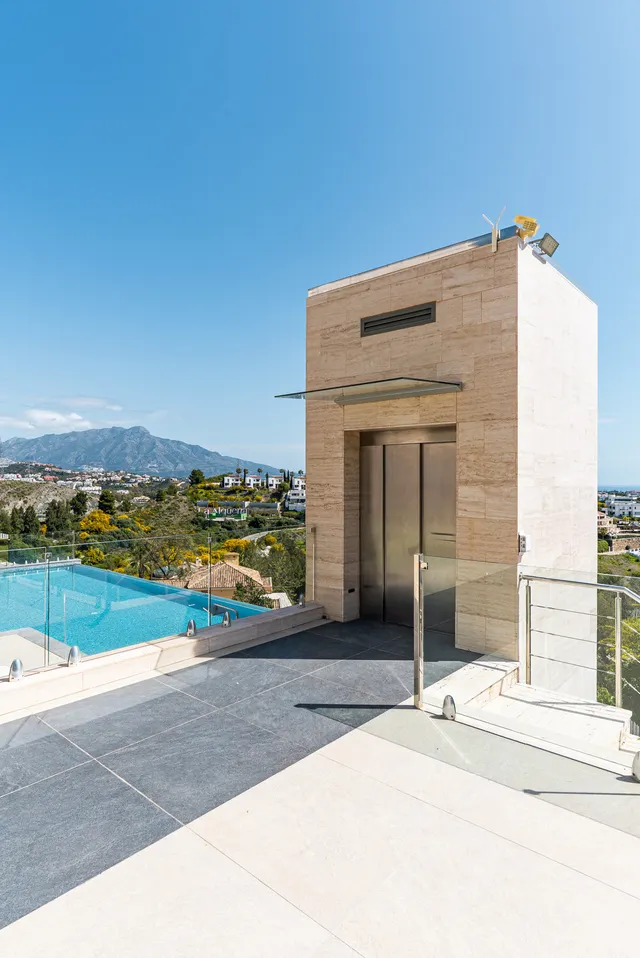 Chalet 5 habitaciones 1266m² en venta - Costa del Sol — 31