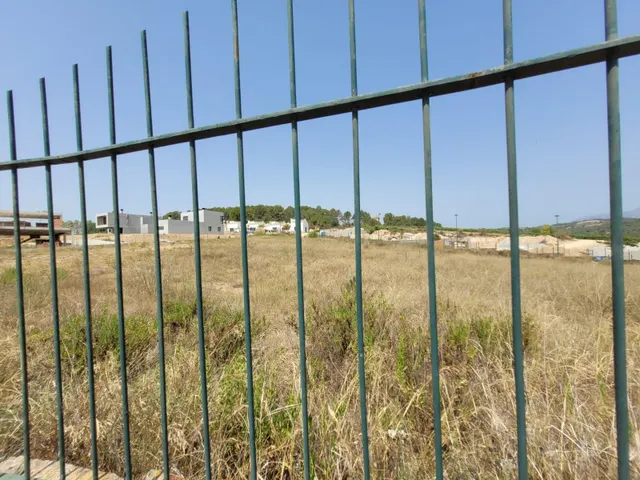 Terreno edificable con proyecto y permiso de obra vigente en Sant Esteve Sesrovires — 16