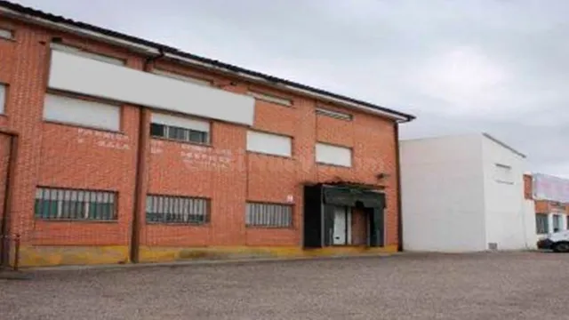 Local comercial 74m² en venta - Villaseco de los gamitos - foto 5