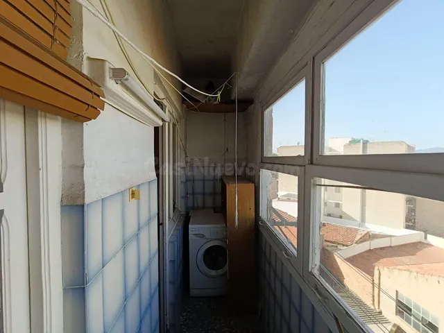 4º PISO EN ELDA SIN ASCENSOR CON REFORMA INTEGRAL INCLUIDA EN EL PRECIO – 3 habitaciones, BALCÓN Y COCINA AMERICANA — 5