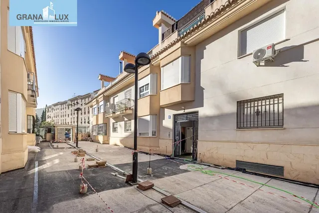Piso con garaje, trastero y excelente ubicación en Huétor Vega — 23