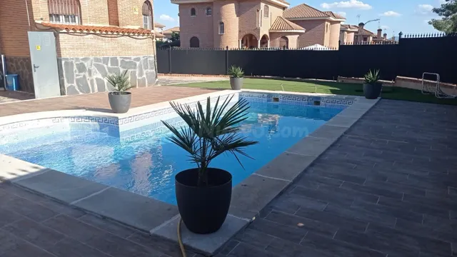 Exclusivo Chalet independiente en Toledo con gran parcela y 