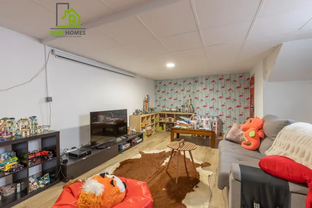 Espacio, confort y calidad: magnífica vivienda unifamiliar adosada — 24