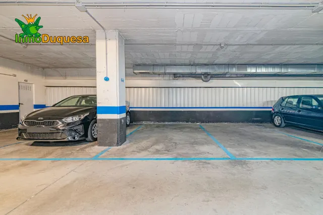 Ático duplex con terraza de 61 m2, plaza de aparcamiento, trastero, piscina comunitaria, padel - PTS. — 27