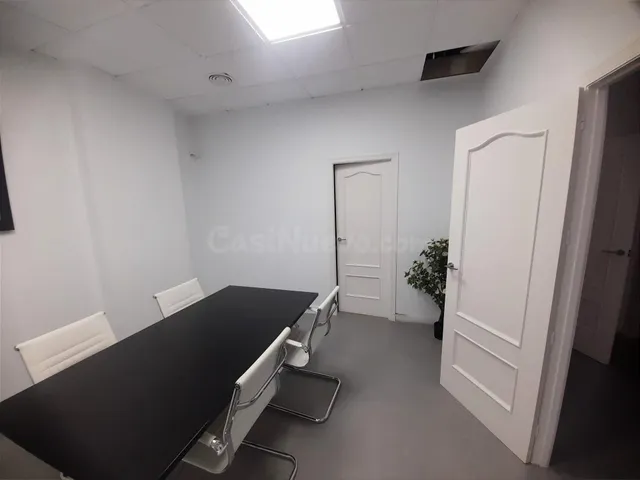 Local oficina a pie de calle con 4 estancias — 5