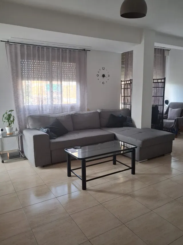 Venta piso reformado junto hospital - tercero sin ascensor — 13