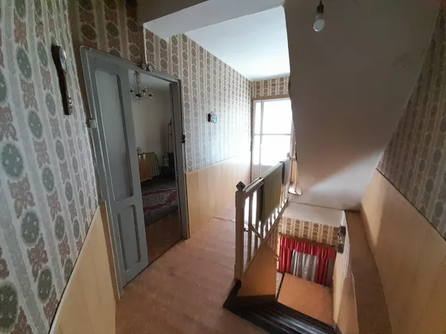 CASA CON PATIO PARA REFORMAR EN CACABELOS — 16