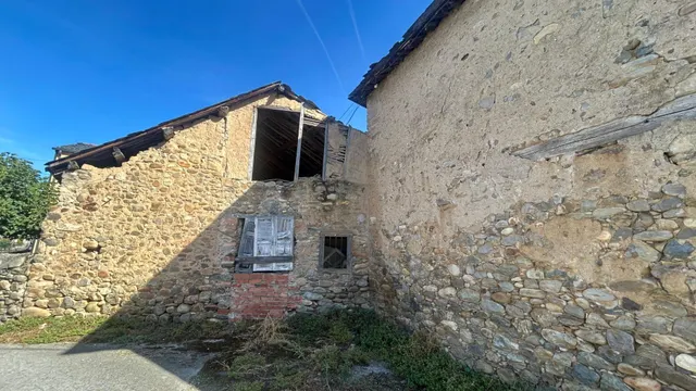 Amplia Casa de Piedra en Dehesas - Oportunidad Única por 29.000 € — 11