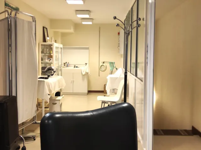 Venta de local en  A Coruña — 11