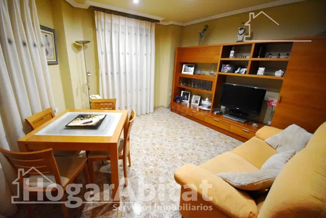 ¡BIEN UBICADO! AMPLIO DÚPLEX CON GARAJE Y TRASTERO CERCA DEL - foto 5
