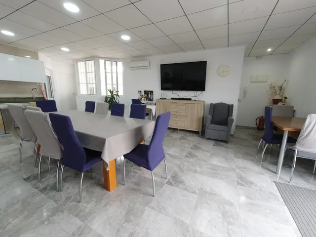 Ático exclusivo reformado con amplia terraza en pleno Raval de Elche — 10