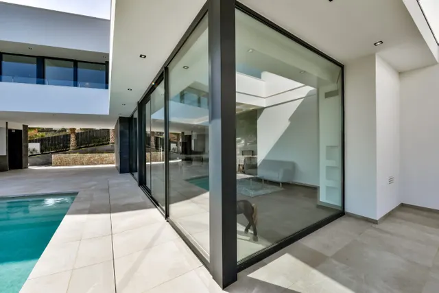 Impresionante villa moderna en una ubicación privilegiada con vistas al mar — 39