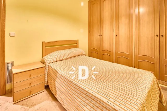 SE ALQUILA BONITA VIVIENDA EN BENETUSSER — 31