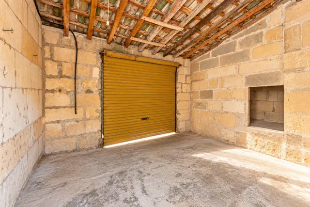 Casa señorial de 300 m2 para reforma integral en el centro de Porreres — 17