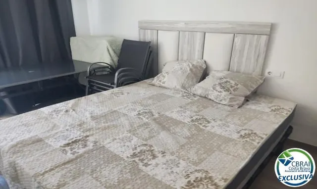 Bonita casa con piscina y apartamento para invitados y piscina. — 16