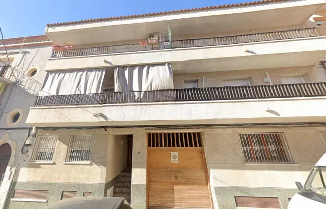 Se vende piso OKUPADO en Calafell (Tarragona) - foto 3