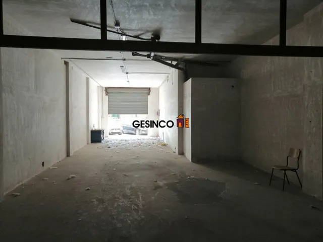 LOCAL COMERCIAL CON GRAN VISIBILIDAD — 5